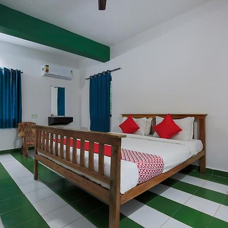 Braganza Guest House Baga Bagian luar foto