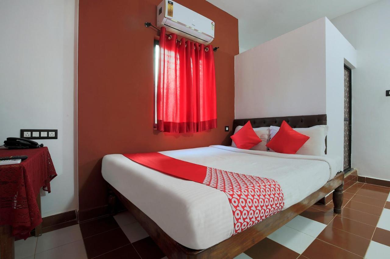 Braganza Guest House Baga Bagian luar foto