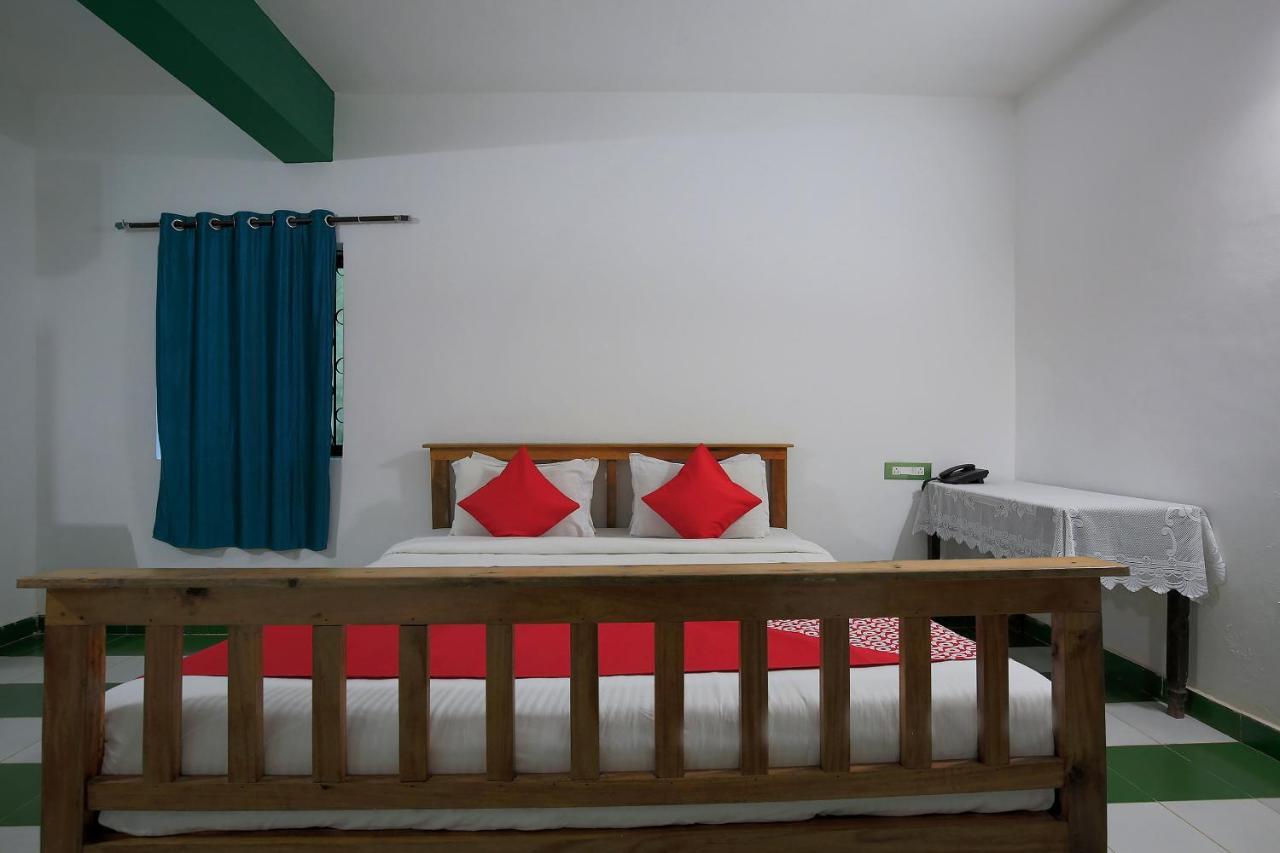 Braganza Guest House Baga Bagian luar foto